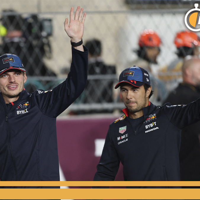Verstappen se despidió de Checo Pérez. (FOTO: Reuters)