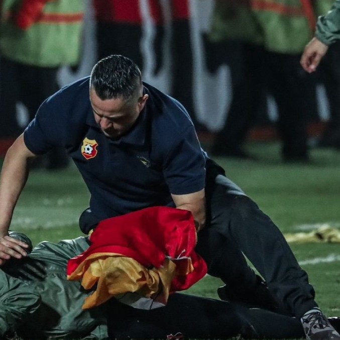 Batalla campal en Costa Rica (Foto: @brendynh_foto)