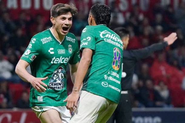 Alvarado celebra un gol con León (Imago7)