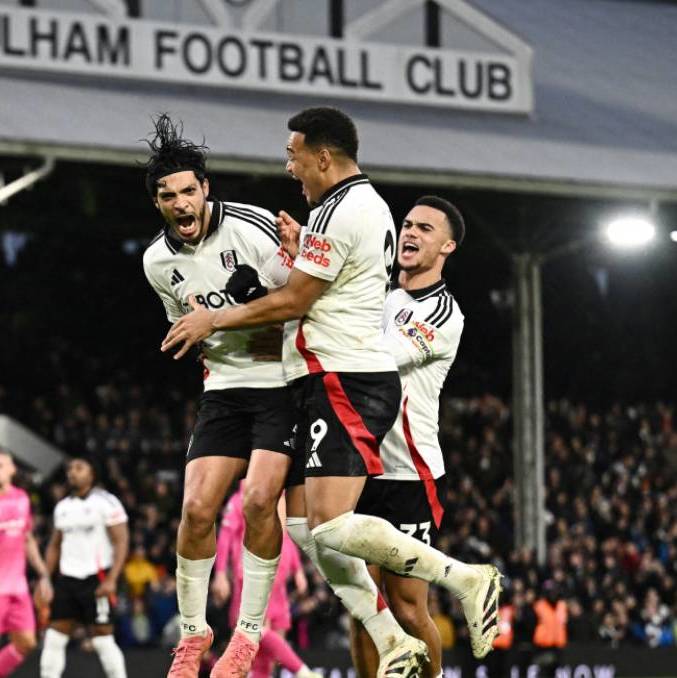 Raúl Jiménez celebra su último gol con Fulham (Reuters)