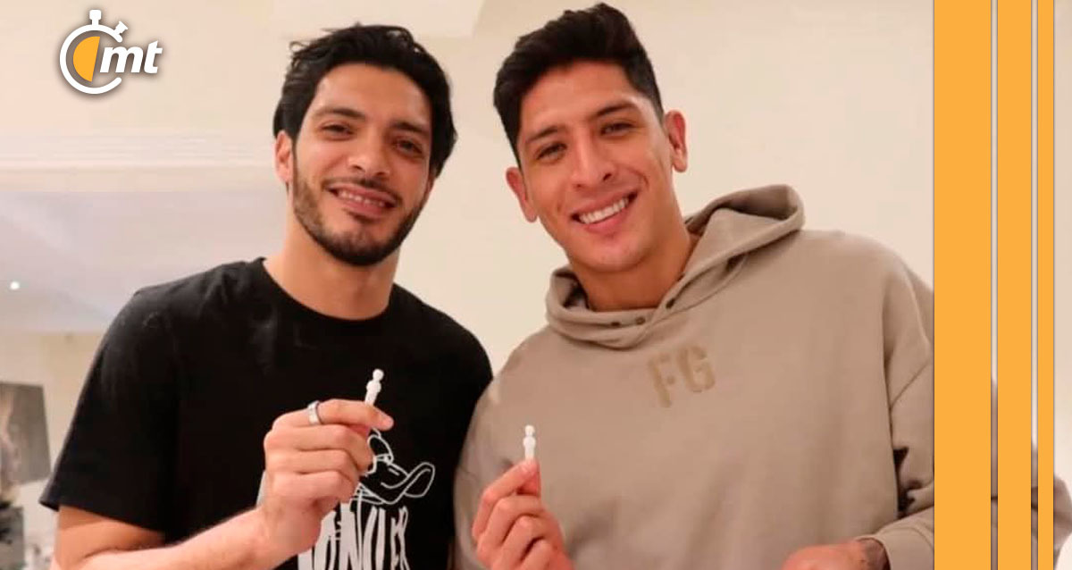 Edson Álvarez y Raúl Jiménez partieron la Rosca de Reyes. (Captura)