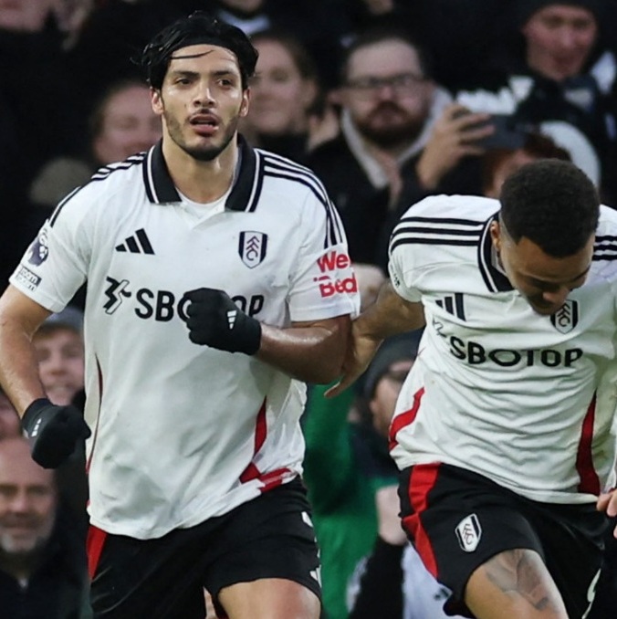 Raúl Jiménez vive un gran momento con el Fulham (Reuters)