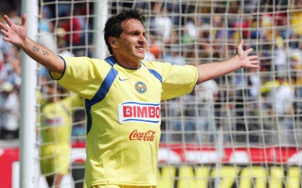 Chaco Giménez celebra un gol con América (Mexsport)