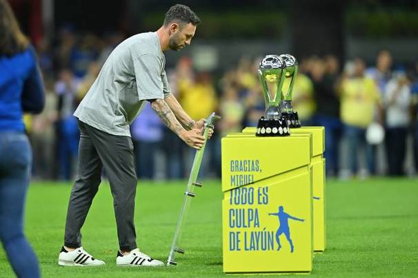 Layún, en un homenaje con las Águilas (Imago7)