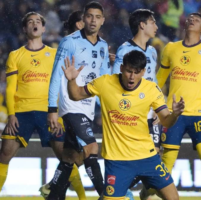 Jugadores de América se lamentan ante Querétaro (Imago7)