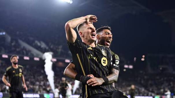 Bogusz festeja un gol con LAFC (Reuters)