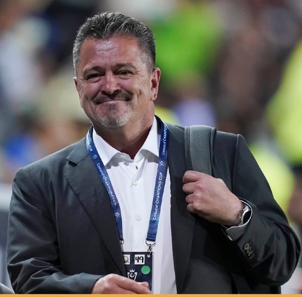 Carlos Hermosillo arremete contra las Chivas (Foto: Imago7)