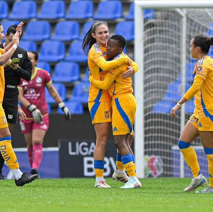 Tigres goleó a Puebla en la J2 del CL2025 de la Liga MX Femenil (Imago7)
