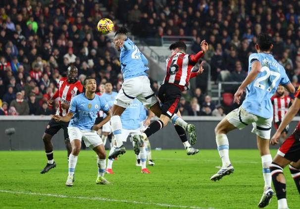 Cabezazo del empate agónico de Norgaard (Reuters)