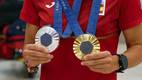Atleta español exhibe medallas de París 2024 (EFE)