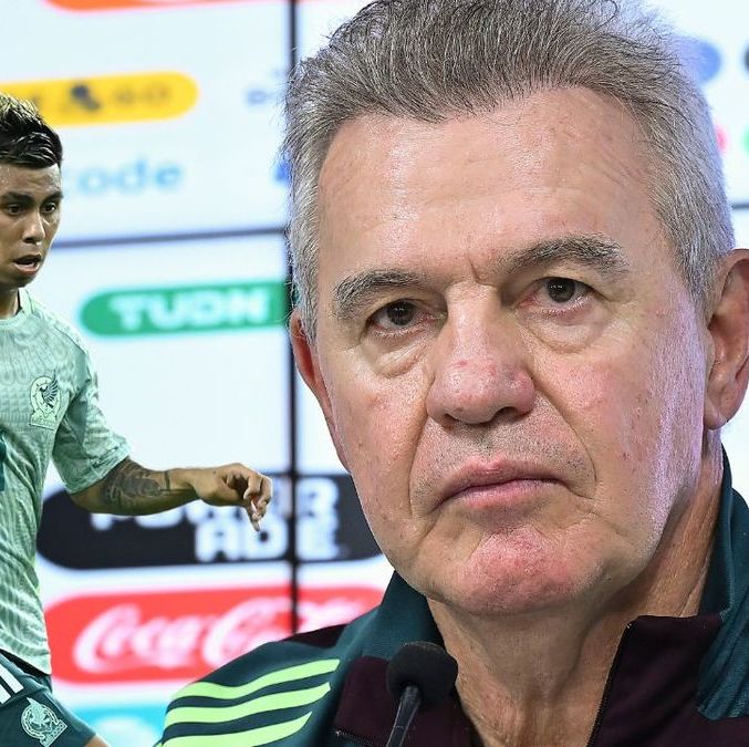 Javier Aguirre elogió a Efraín Álvarez (Foto: Imago7)