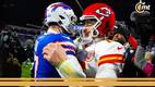 Patrick Mahomes y Josh Allen se saludan tras un juego (Reuters)