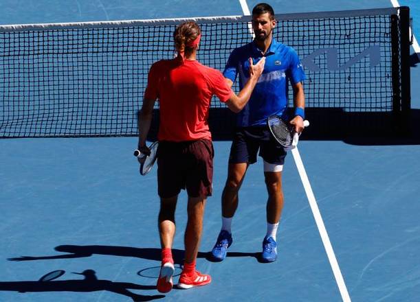 Djokovic felicita a Zverev tras su retiro (Reuters)
