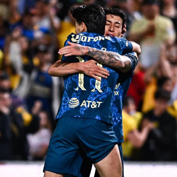 Abrazo de gol de América en el TSM (Mexsport)