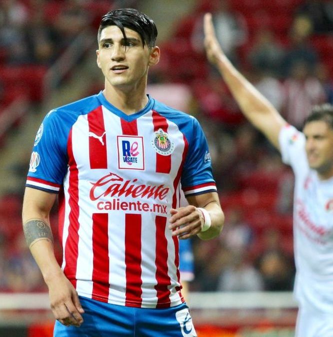 Este juego hubiese significado el regreso de Alan Pulido ante su exequipo (Imago7)