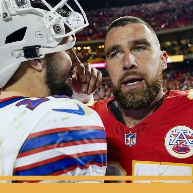 Travis Kelce destacó la habilidad y el liderazgo de Josh Allen (Reuters)