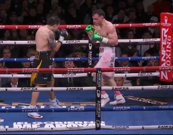 Chino y Omar se analizan en el ring (Captura)