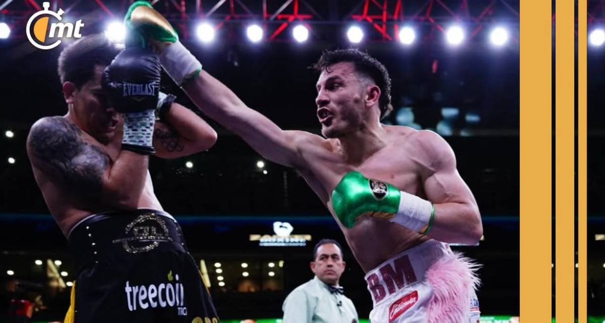 Omar Chávez golpea a Misael Rodríguez (@zanferpromotions)