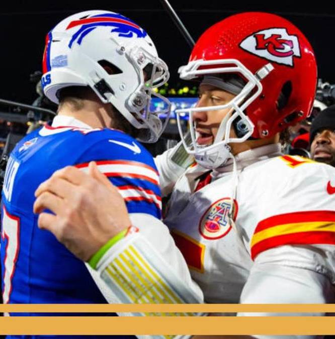 Patrick Mahomes y Josh Allen se saludan tras un juego (Reuters)