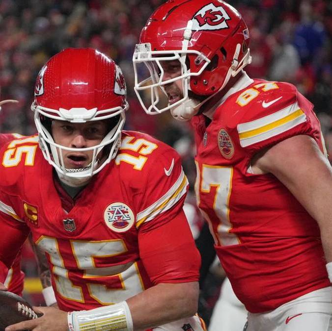 Patrick Mahomes, luego de anotar a los Bills (Reuters)