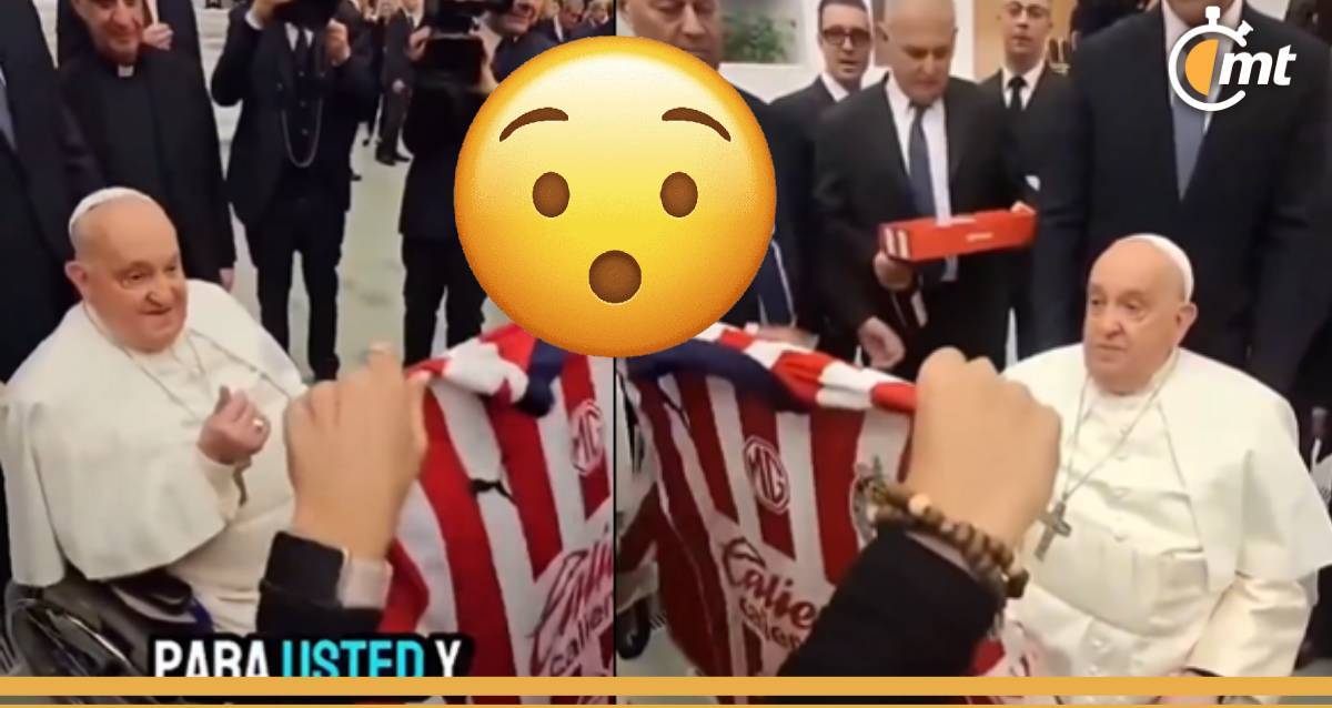 El Papa Francisco recibió un regalo por parte de la directiva de Chivas (Captura de X El Campeonísimo).