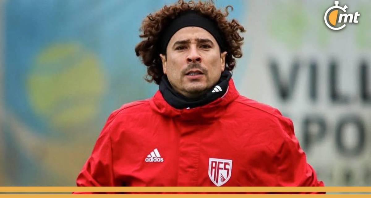Memo Ochoa, en un entrenamiento con el AVS (@afs_viladasaves)