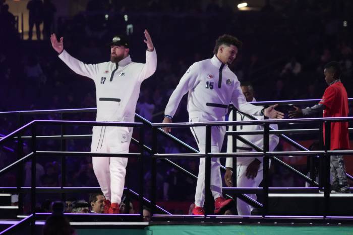 Mahomes y Kelce en el Opening Night (Reuters)