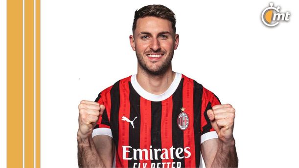 Santiago Giménez podría debutar este miércoles con el Milan (@acmilan)