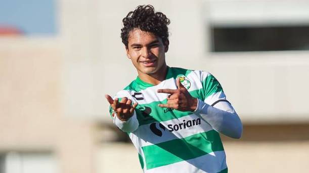Stephano Carrillo, en las inferiores de Santos (Imago7)