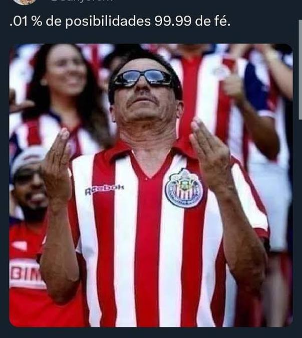 Meme del señor aficionado de Chivas (Especial)