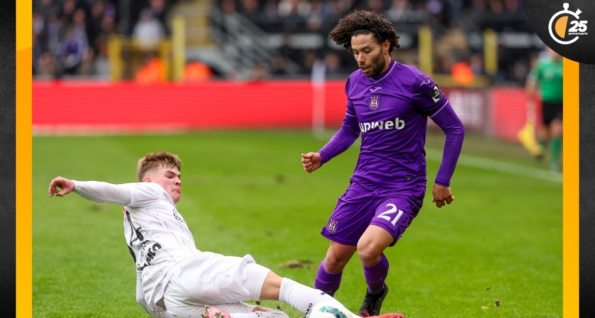 El mexicano tuvo una asistencia en la victoria de su equipo (Foto: AFP)