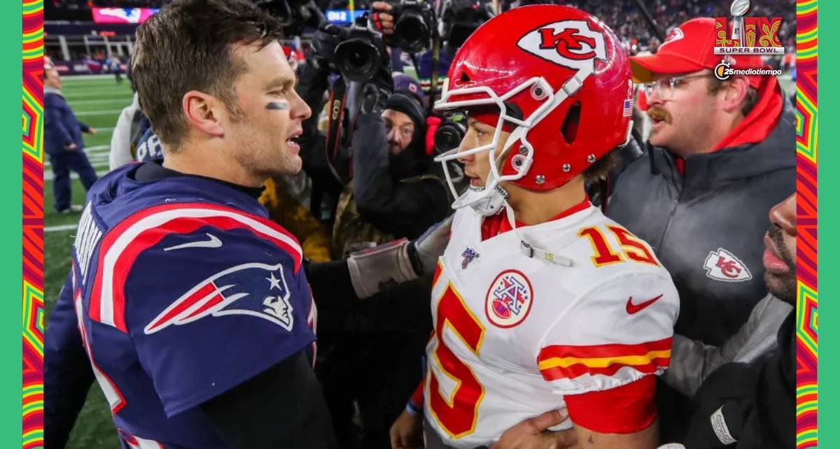 Patrick Mahomes y Tom Brady se saludan después de un partido