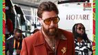 Travis Kelce luce outfit de los años 70 y causa revuelo en internet| Foto: People