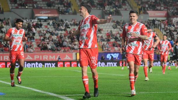 Paradela celebra un gol con el Necaxa (Imago7)