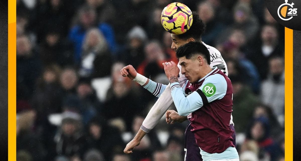 Edson Álvarez tuvo un partido discreto ante el Brentford (AFP)