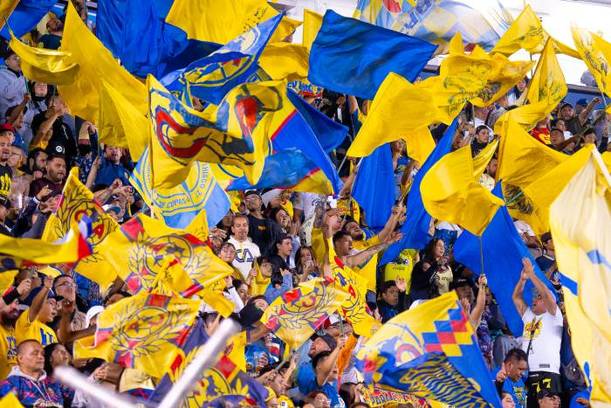 Afición de América apoya en el Estadio Ciudad de los Deportes (Imago7)