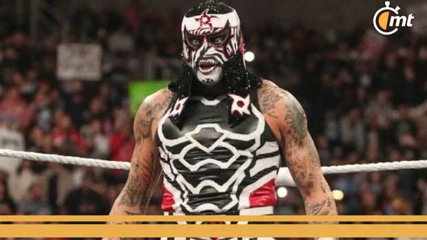 Penta Zero Miedo, durante su combate (WWE)
