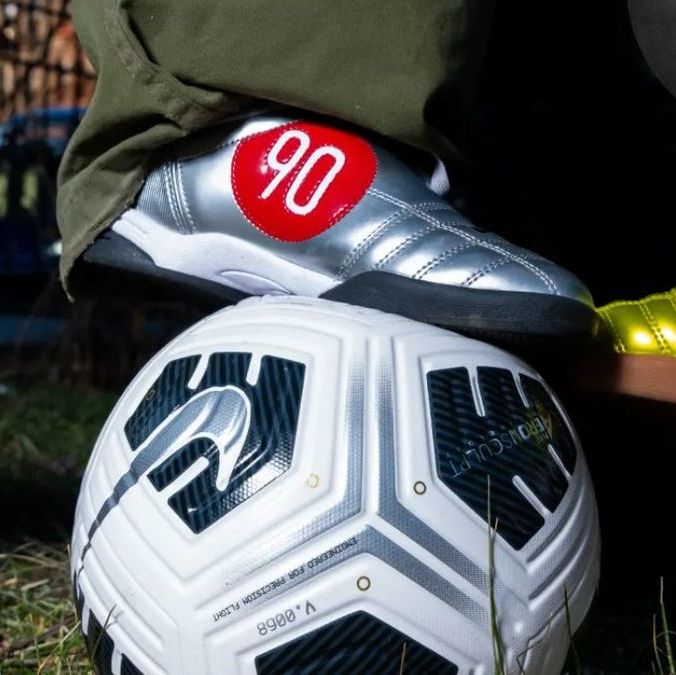 Nike lanzó a la venta los nuevos Total 90 este sábado y no duraron disponibles (Nike)
