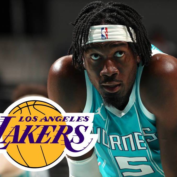 Mark Williams no podrá jugar con Los Angeles Lakers (AFP).