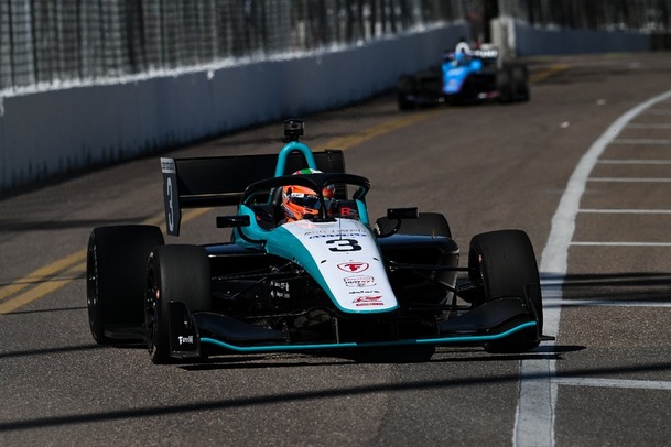 Ricardo Escotto abordo de su auto #3 (Cortesía)