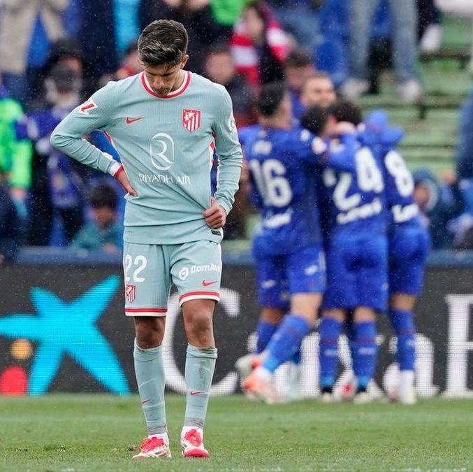 Giuliano Simeone en lamento por gol del Getafe ante el Atlético de Madrid (Reuters)