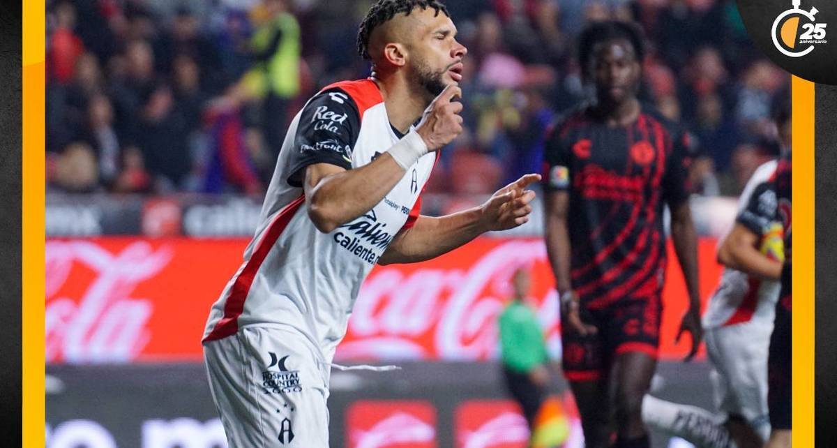 Matheus Dória corre tras su gol de escorpión a Xolos (Mexsport)