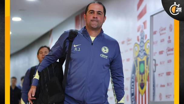 André Jardine planeó una transformación en su alineación (Imago7)