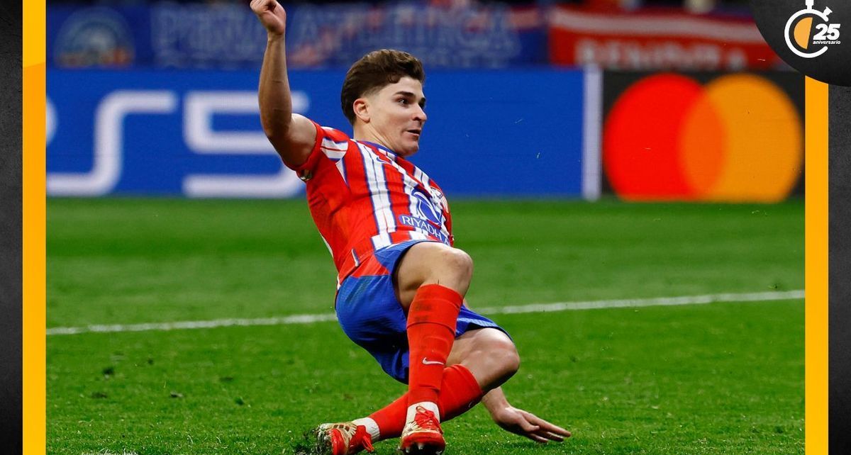 Julián Álvarez tras su cobro de penal ante el Real Madrid, que posteriormente fue anulado (Reuters)