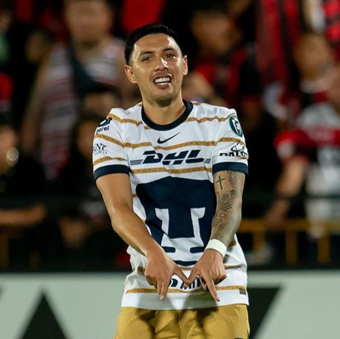 Leo Suárez hizo el único gol de Pumas ante Alajuelense (Mexsport)