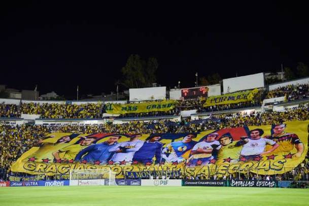 Tifo de apoyo al América antes del Clásico Nacional (Mexsport)