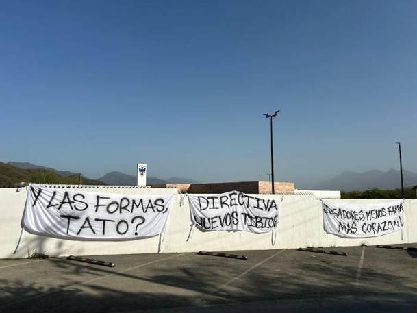 Los fans reclamaron a todas las áreas de Monterrey (Felipe Galindo)