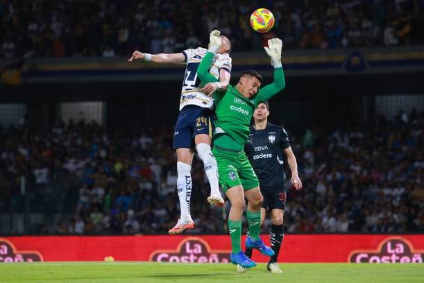 Así ganó Funes Mori el balón a Cárdenas (Imago7)