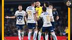 Jugadores de Pumas reclaman al árbitro (Imago7)