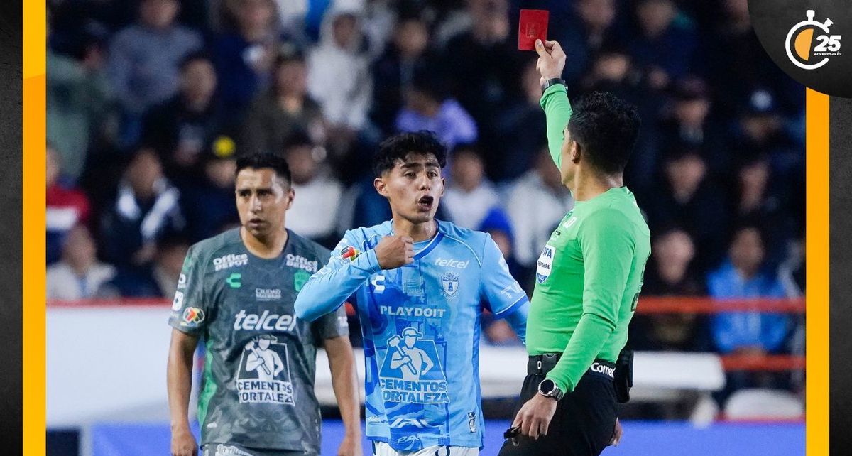 José David Ramírez y Elías montiel en el duelo entre Pachuca y León del Clausura 2025 (Imago7)